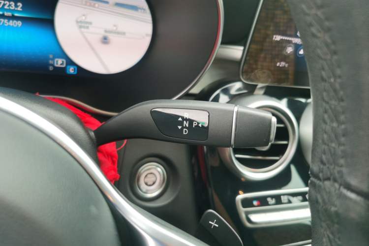Used Mercedes-Benz GLC 2021 GLC 260 L 4MATIC Dynamic Edition Gear Lever