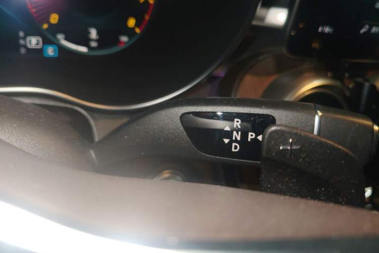 Used Mercedes-Benz GLC 2021 GLC 300 L 4MATIC Dynamic Model Gear Lever