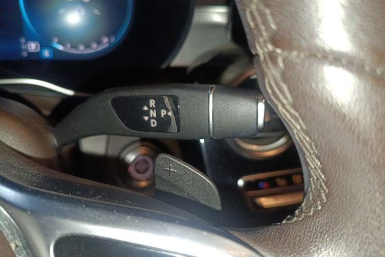 Used Mercedes-Benz GLC 2021 GLC 260 L 4MATIC Dynamic Edition Gear Lever