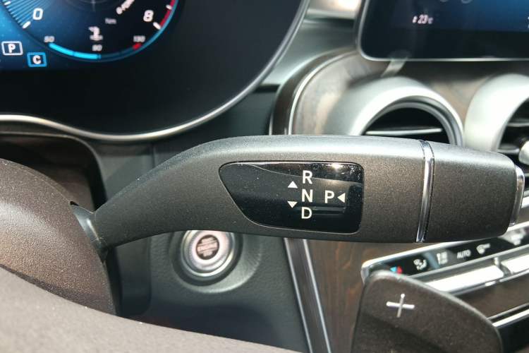 Used Mercedes-Benz GLC 2021 GLC 260 L 4MATIC Luxury Model Gear Lever