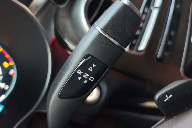 Used Mercedes-Benz GLC 2021 GLC 260 L 4MATIC Luxury Model Gear Lever