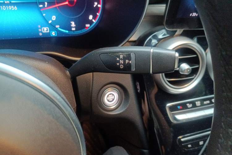 Used Mercedes-Benz GLC 2021 GLC 260 L 4MATIC Dynamic Edition Gear Lever