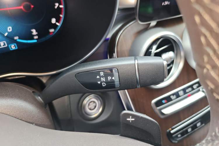 Used Mercedes-Benz GLC 2021 GLC 300 L 4MATIC Luxury Model Gear Lever