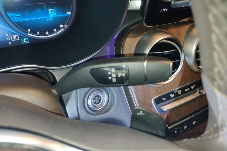 Used Mercedes-Benz GLC 2021 GLC 300 L 4MATIC Dynamic Model Gear Lever