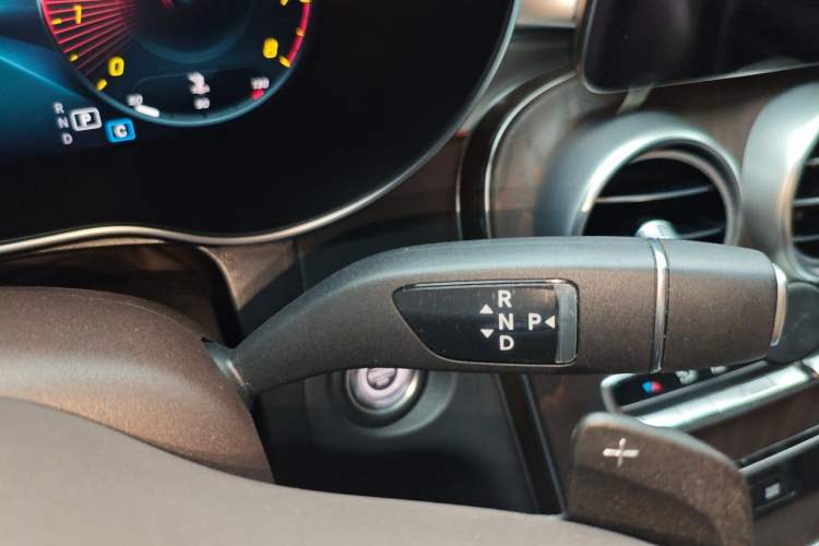 Used Mercedes-Benz GLC 2021 GLC 260 L 4MATIC Luxury Model Gear Lever