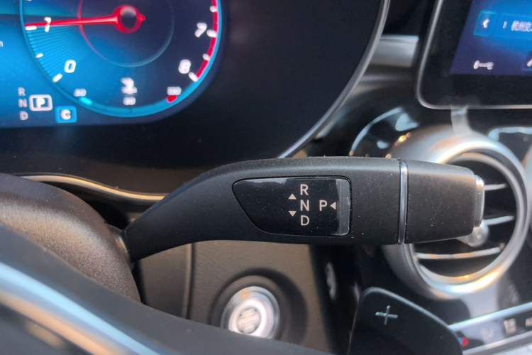 Used Mercedes-Benz GLC 2021 GLC 260 L 4MATIC Dynamic Edition Gear Lever