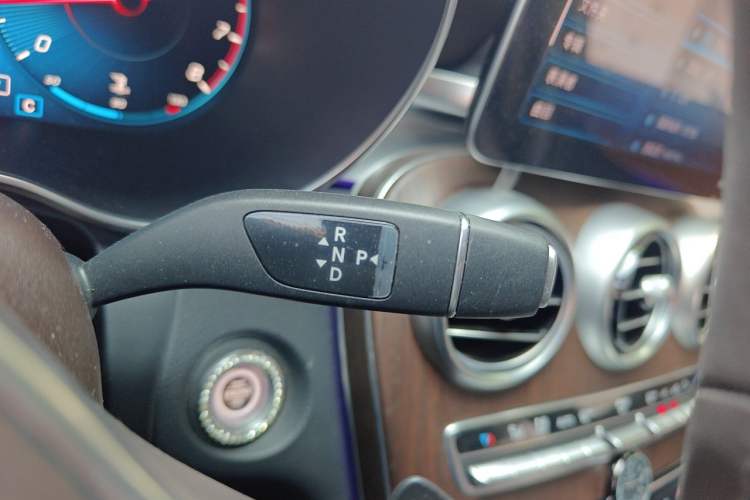 Used Mercedes-Benz GLC 2021 GLC 300 L 4MATIC Dynamic Model Gear Lever