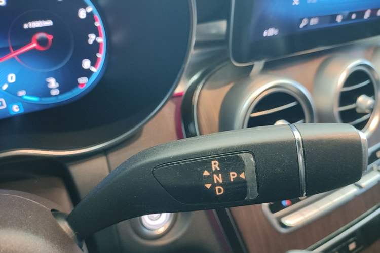 Used Mercedes-Benz GLC 2021 GLC 300 L 4MATIC Dynamic Model Gear Lever