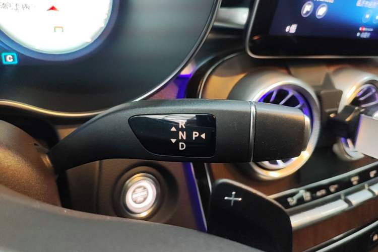 Used Mercedes-Benz GLC 2021 GLC 300 L 4MATIC Dynamic Model Gear Lever