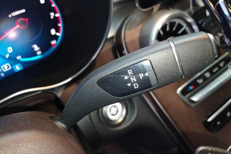 Used Mercedes-Benz GLC 2021 GLC 260 L 4MATIC Luxury Model Gear Lever