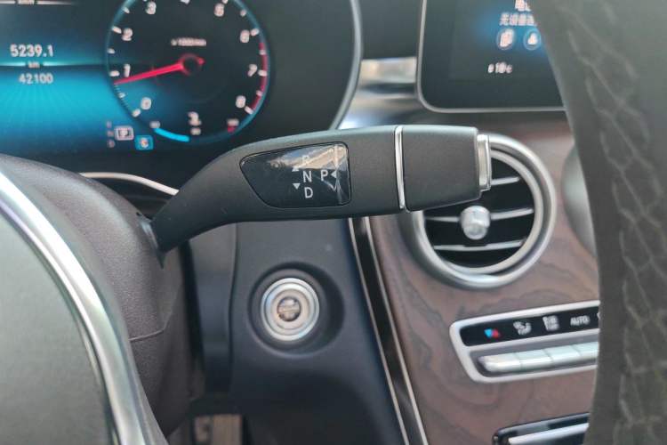 Used Mercedes-Benz GLC 2021 GLC 260 L 4MATIC Luxury Model Gear Lever