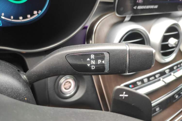 Used Mercedes-Benz GLC 2021 GLC 300 L 4MATIC Dynamic Model Gear Lever