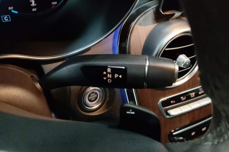 Used Mercedes-Benz GLC 2021 GLC 300 L 4MATIC Dynamic Model Gear Lever