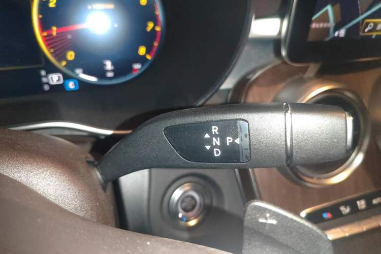 Used Mercedes-Benz GLC 2021 GLC 300 L 4MATIC Dynamic Model Gear Lever