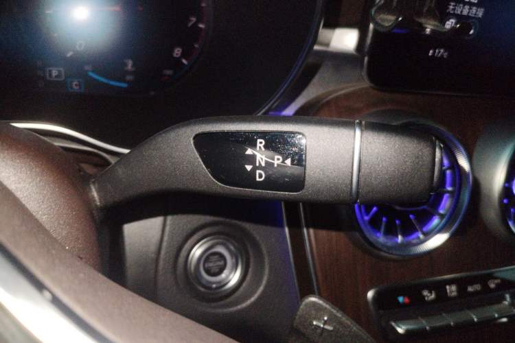Used Mercedes-Benz GLC 2021 GLC 300 L 4MATIC Dynamic Model Gear Lever