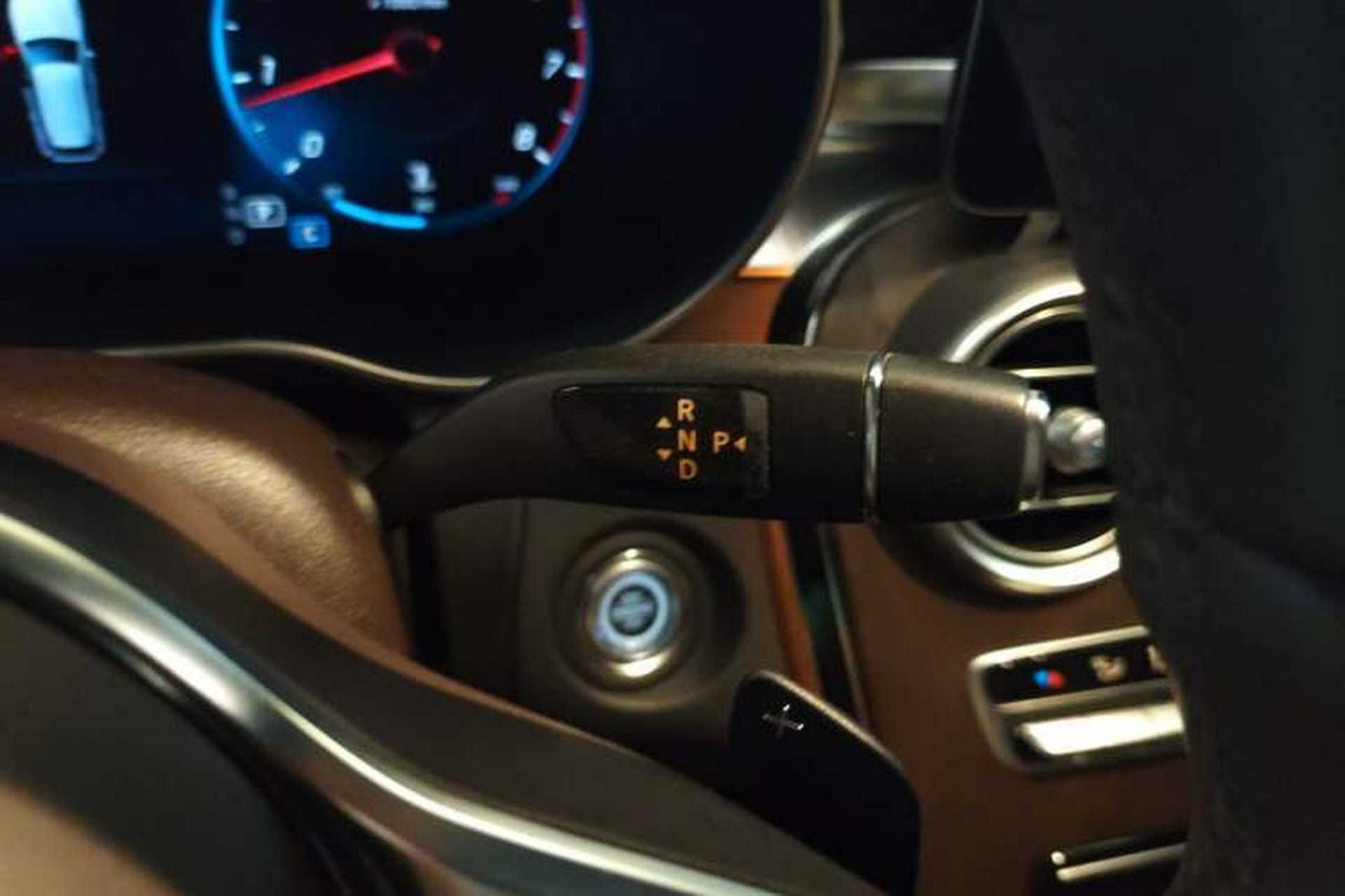 Used Mercedes-Benz GLC 2021 GLC 260 L 4MATIC Luxury Model Gear Lever