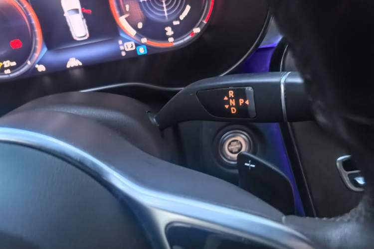 Used Mercedes-Benz GLC 2021 GLC 300 L 4MATIC Dynamic Model Gear Lever