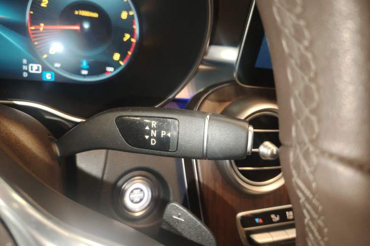 Used Mercedes-Benz GLC 2021 GLC 300 L 4MATIC Dynamic Model Gear Lever