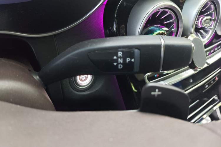 Used Mercedes-Benz GLC 2021 GLC 260 L 4MATIC Dynamic Edition Gear Lever