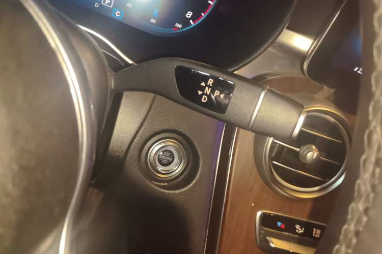 Used Mercedes-Benz GLC 2021 GLC 300 L 4MATIC Dynamic Model Gear Lever