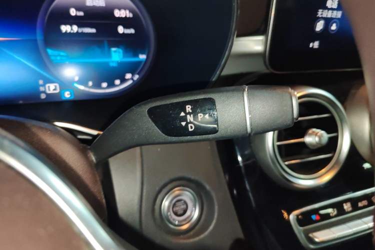 Used Mercedes-Benz GLC 2021 GLC 260 L 4MATIC Dynamic Edition Gear Lever