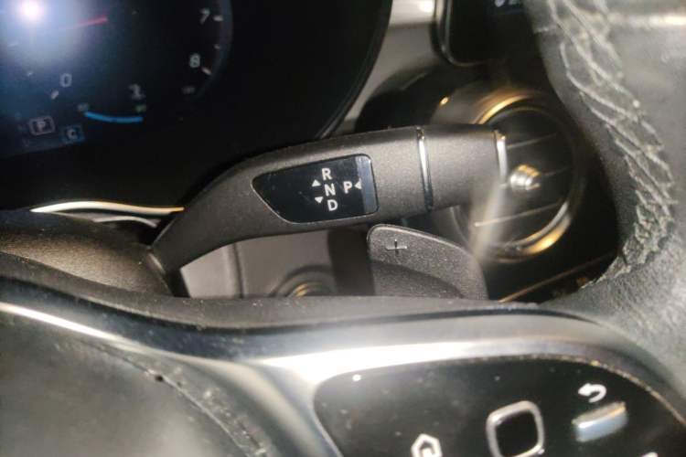 Used Mercedes-Benz GLC 2021 GLC 260 L 4MATIC Dynamic Edition Gear Lever