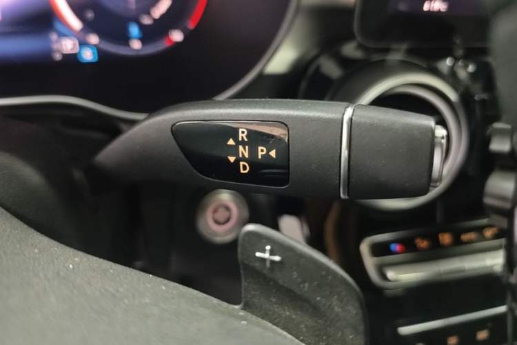 Used Mercedes-Benz GLC 2021 GLC 260 L 4MATIC Dynamic Edition Gear Lever