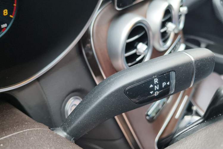 Used Mercedes-Benz GLC 2021 GLC 300 L 4MATIC Dynamic Model Gear Lever