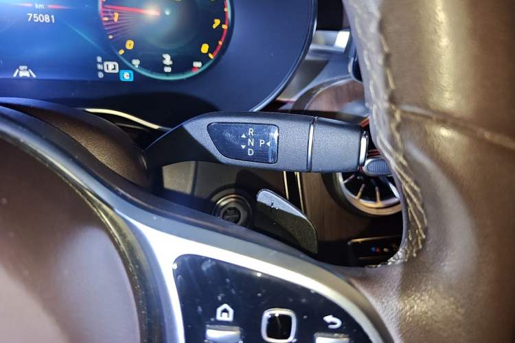 Used Mercedes-Benz GLC 2021 GLC 300 L 4MATIC Dynamic Model Gear Lever