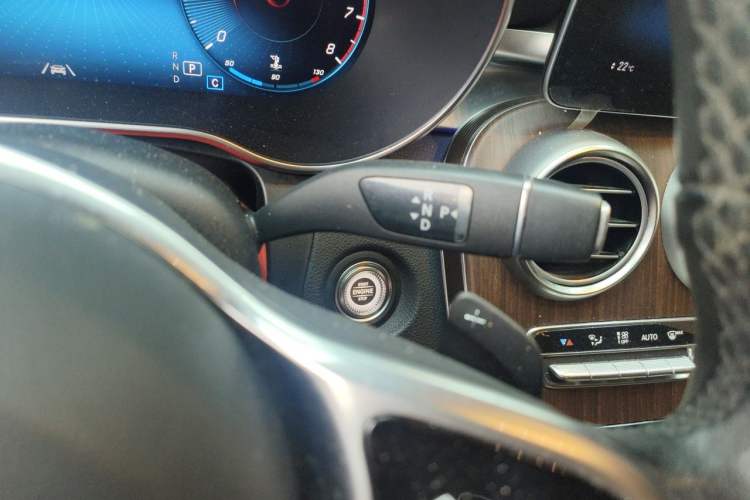Used Mercedes-Benz GLC 2021 GLC 300 L 4MATIC Dynamic Model Gear Lever