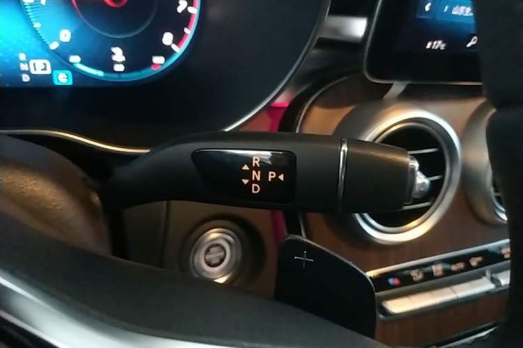 Used Mercedes-Benz GLC 2021 GLC 300 L 4MATIC Dynamic Model Gear Lever