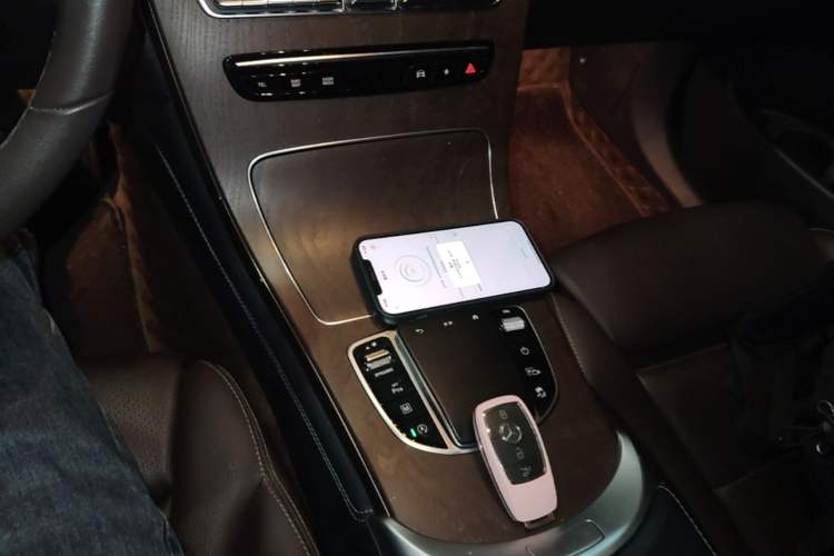 Used Mercedes-Benz GLC 2021 GLC 260 L 4MATIC Luxury Model Gear Lever