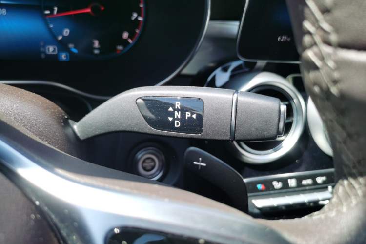 Used Mercedes-Benz GLC 2021 GLC 260 L 4MATIC Dynamic Edition Gear Lever