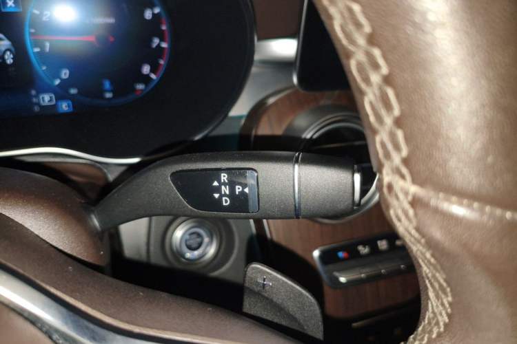 Used Mercedes-Benz GLC 2021 GLC 300 L 4MATIC Dynamic Model Gear Lever