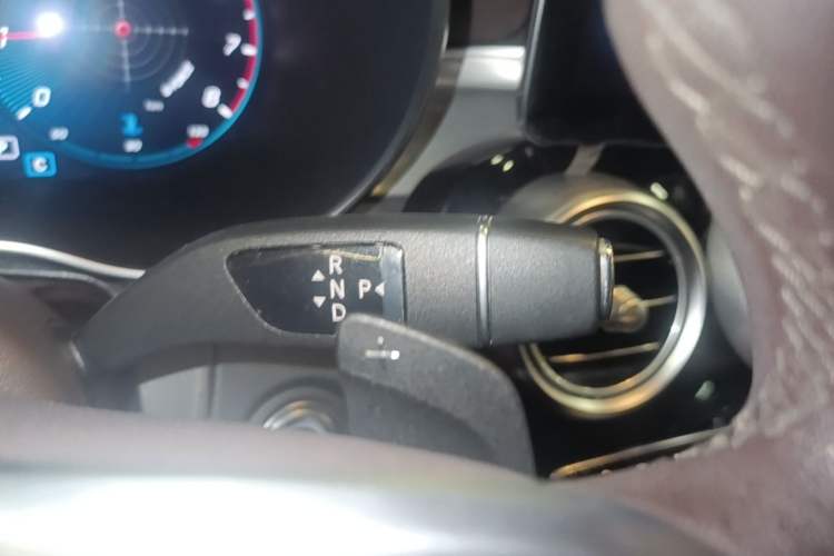 Used Mercedes-Benz GLC 2021 GLC 260 L 4MATIC Dynamic Edition Gear Lever
