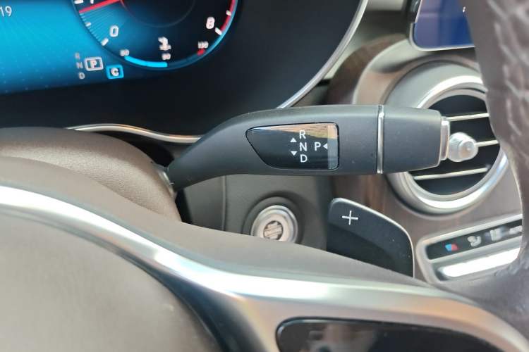 Used Mercedes-Benz GLC 2021 GLC 260 L 4MATIC Dynamic Edition Gear Lever