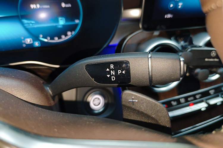 Used Mercedes-Benz GLC 2021 GLC 300 L 4MATIC Dynamic Model Gear Lever