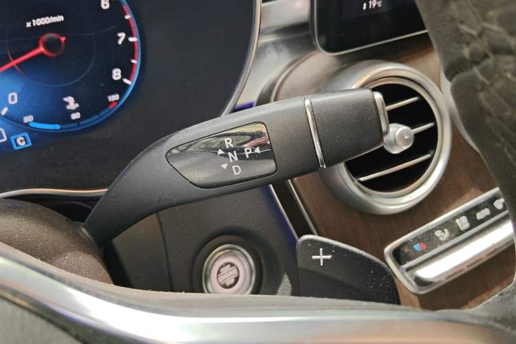 Used Mercedes-Benz GLC 2021 GLC 300 L 4MATIC Dynamic Model Gear Lever