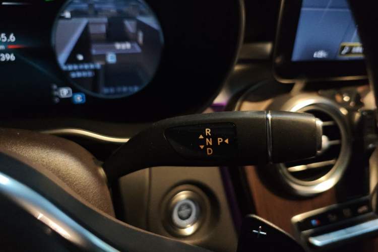 Used Mercedes-Benz GLC 2021 GLC 300 L 4MATIC Dynamic Model Gear Lever