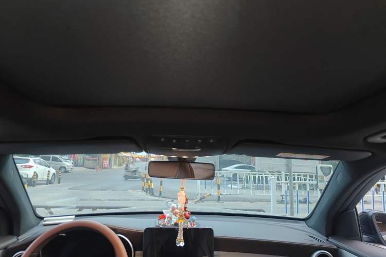 Used Mercedes-Benz GLC 2021 GLC 260 L 4MATIC Dynamic Edition Headliner