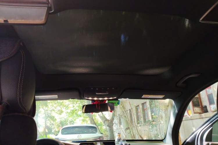 Used Mercedes-Benz GLC 2021 GLC 260 L 4MATIC Dynamic Edition Headliner