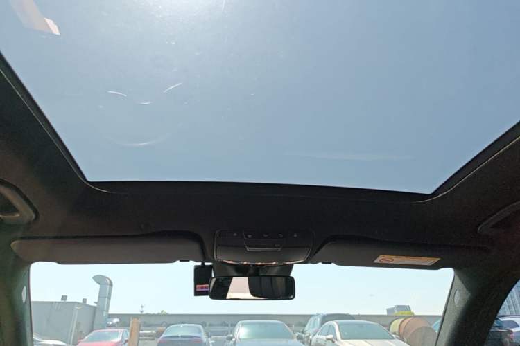 Used Mercedes-Benz GLC 2021 GLC 300 L 4MATIC Dynamic Model Headliner