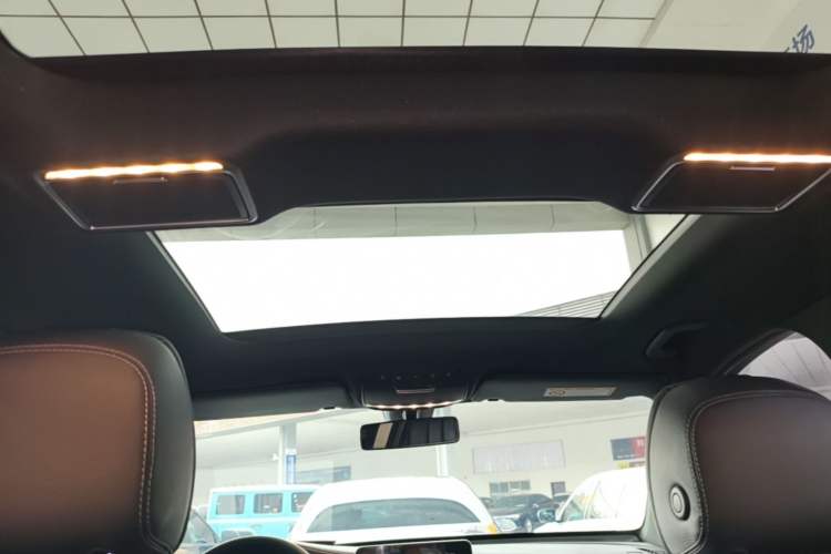 Used Mercedes-Benz GLC 2021 GLC 260 L 4MATIC Dynamic Edition Headliner