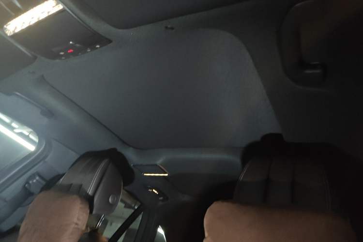 Used Mercedes-Benz GLC 2021 GLC 300 L 4MATIC Dynamic Model Headliner