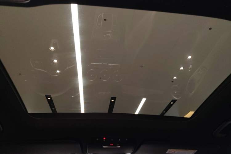 Used Mercedes-Benz GLC 2021 GLC 260 L 4MATIC Dynamic Edition Headliner