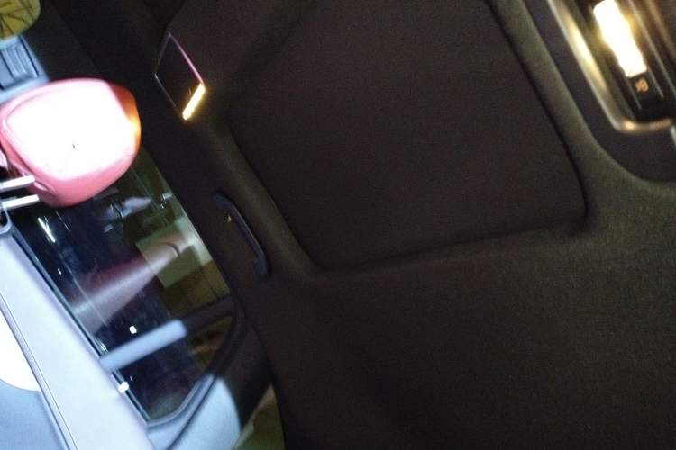 Used Mercedes-Benz GLC 2021 GLC 300 L 4MATIC Dynamic Model Headliner