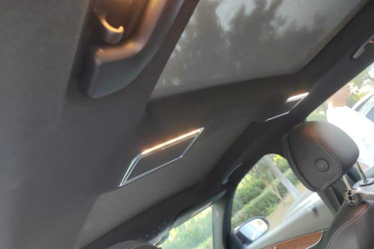 Used Mercedes-Benz GLC 2021 GLC 300 L 4MATIC Dynamic Model Headliner