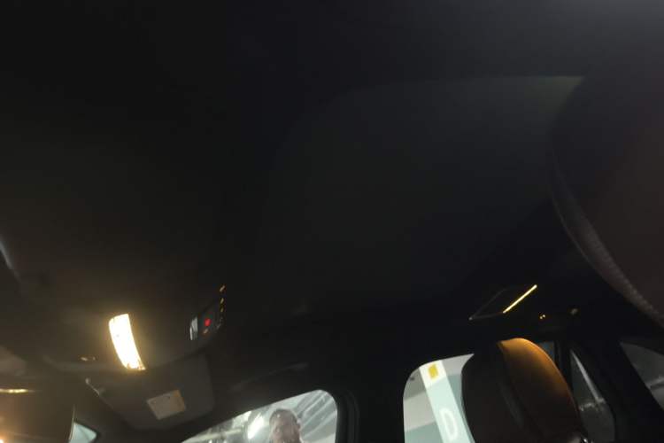 Used Mercedes-Benz GLC 2021 GLC 260 L 4MATIC Dynamic Edition Headliner
