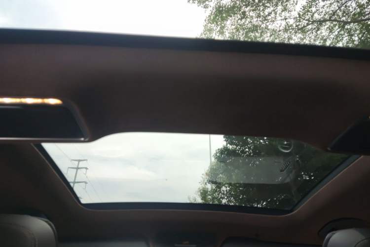 Used Mercedes-Benz GLC 2021 GLC 300 L 4MATIC Dynamic Model Headliner