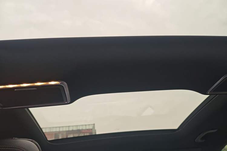 Used Mercedes-Benz GLC 2021 GLC 300 L 4MATIC Dynamic Model Headliner